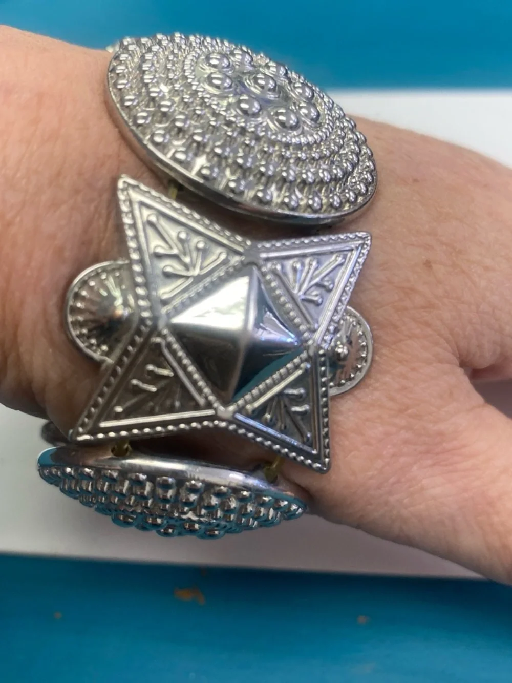 Silver-Tone Concho Stretch Bracelet